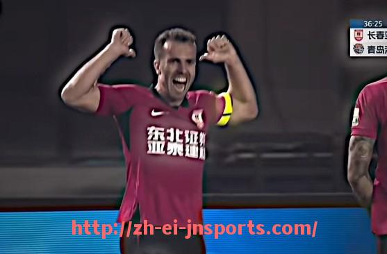 JN江南体育-世俱杯比赛战术分析：经典对局中的攻防博弈